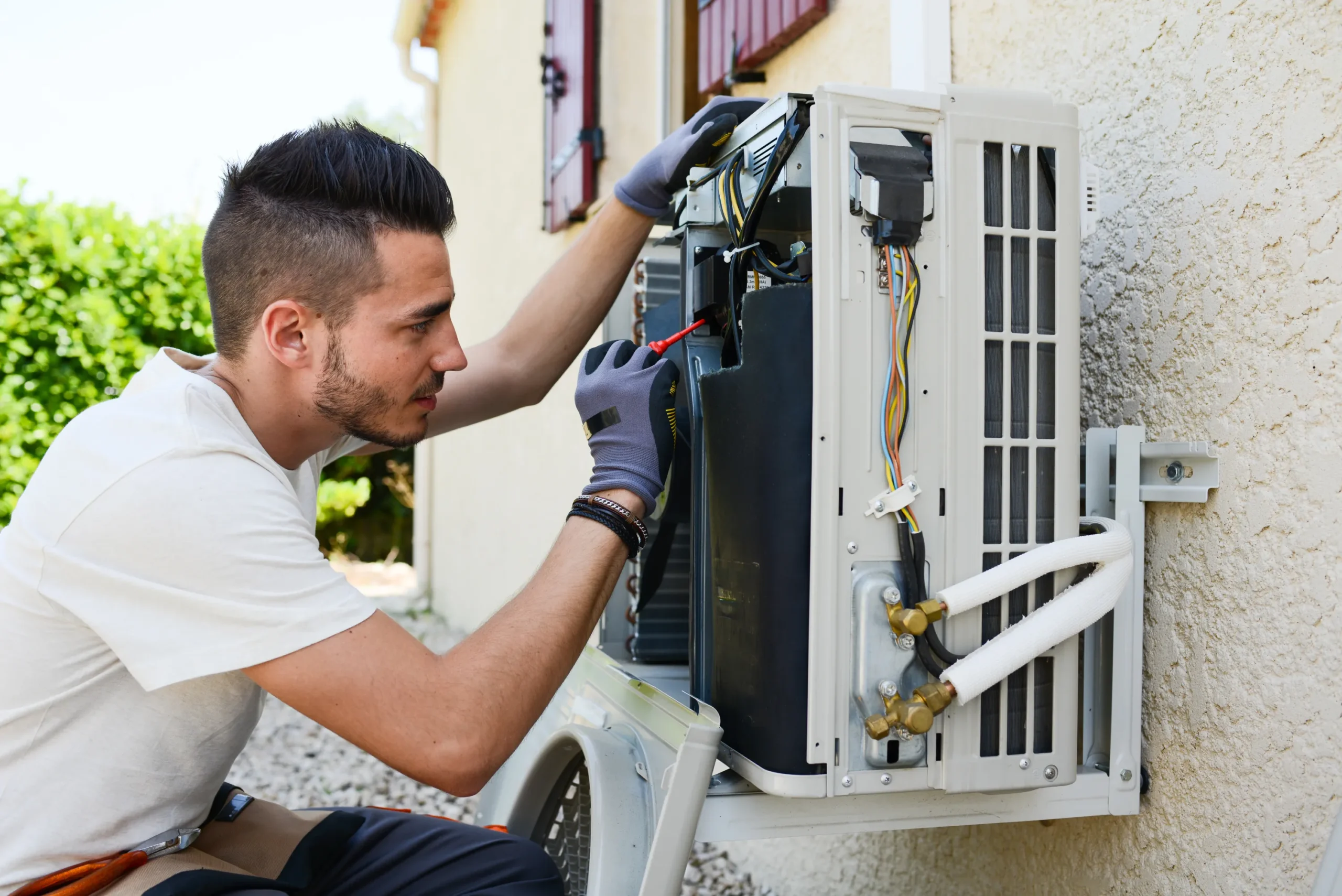 5 Signs Your Air Conditioner Needs a Repair or Replacement